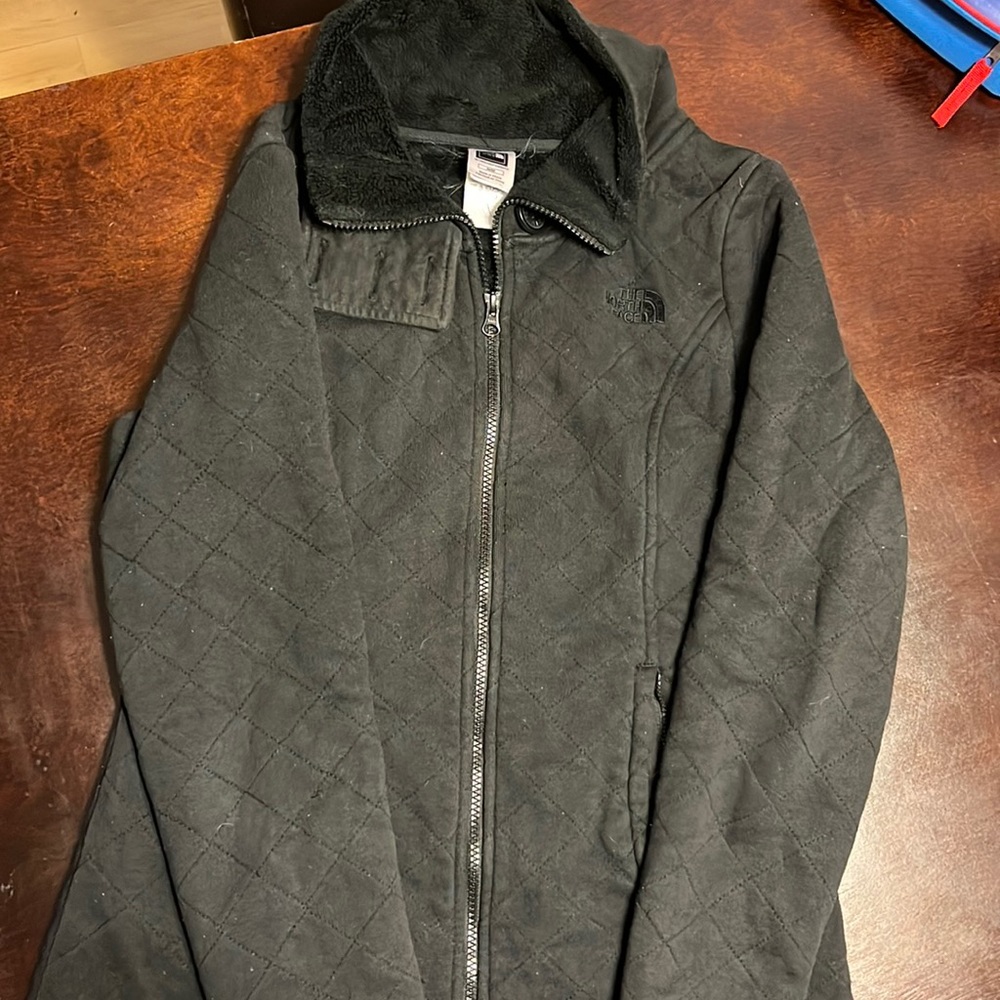 Women’s black north face jacket
